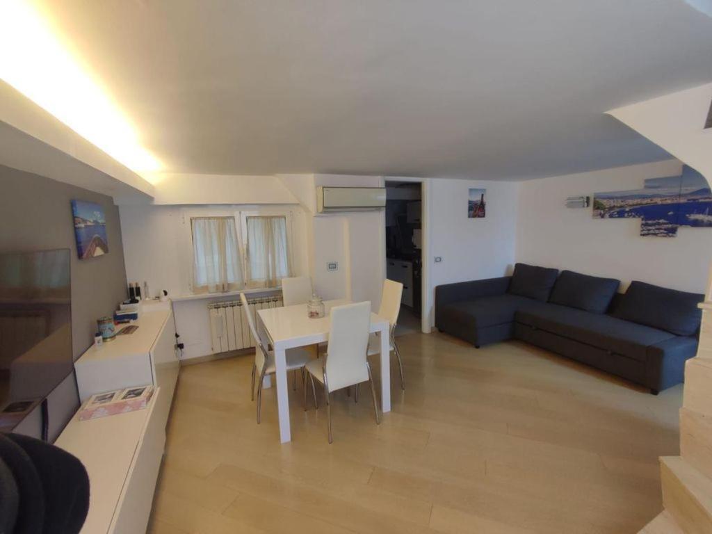 Smart Loft Apartment Rom